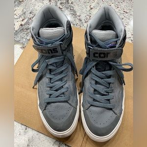Converse Cons High Top shoes - men’s8/ women’s 10